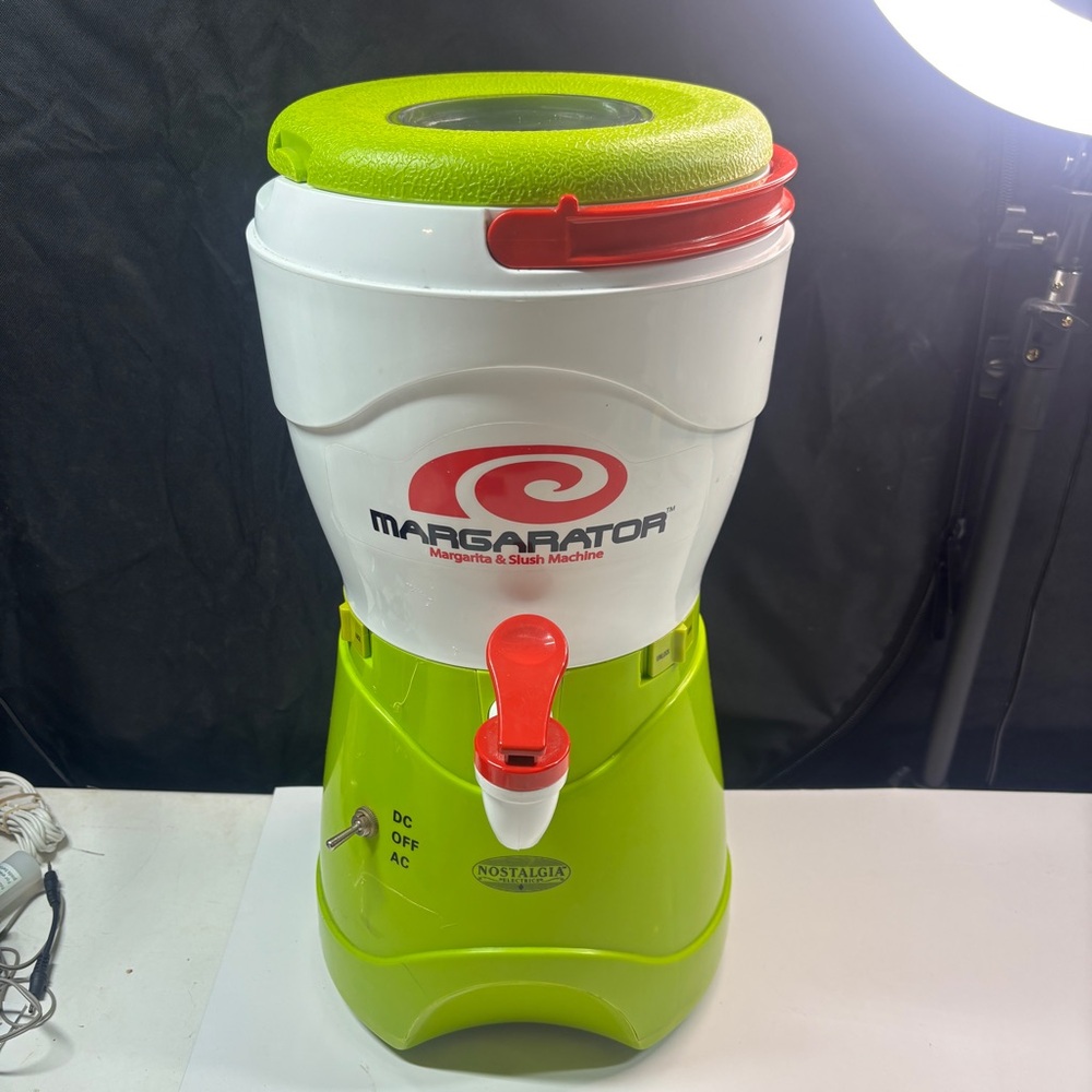 Nostalgia Electrics Margarator Margarita Slush Machine 1 Gallon MSB-585 No Box
